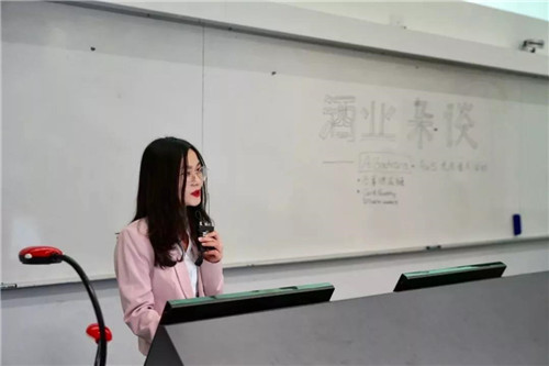 1571016015330497.jpg 進口葡萄酒報關(guān)g