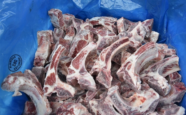 烏拉圭冷凍帶骨牛肉進口報關門到門代理服務 烏拉圭冷凍帶骨牛肉進口報關